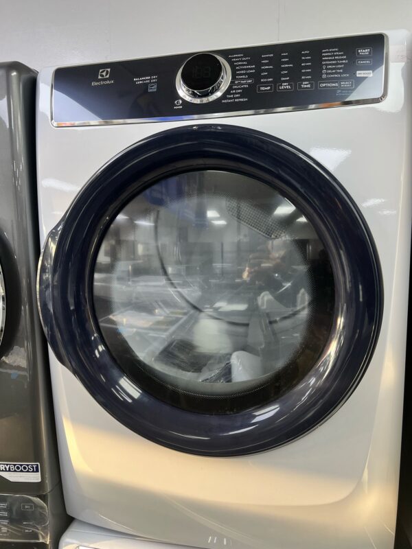 Electrolux Front Load Washer Dryer Set In White Color - Image 2