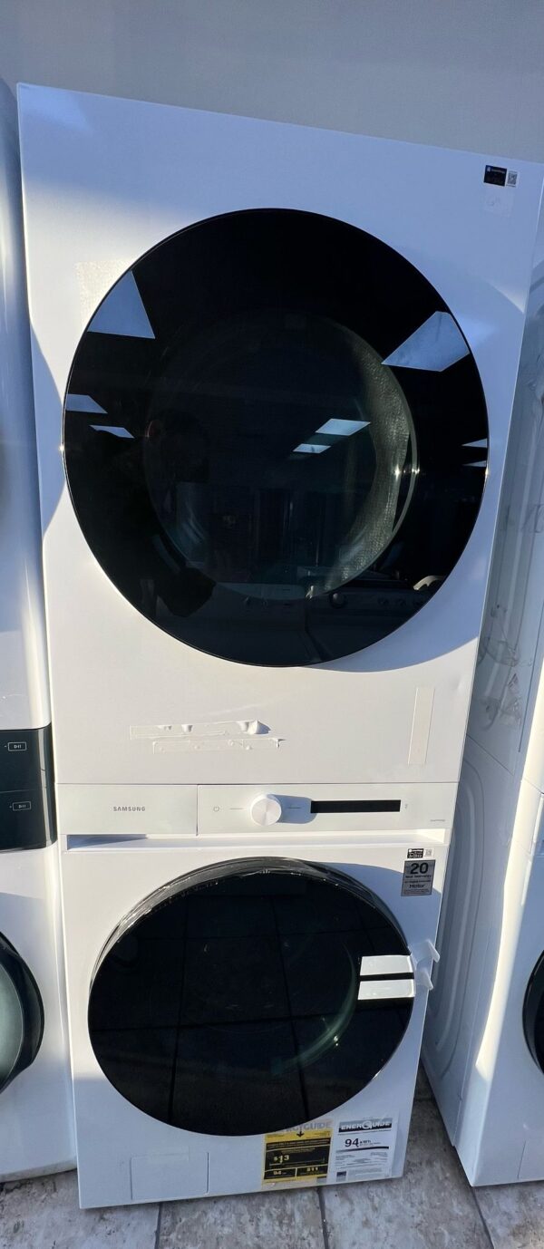 Samsung Washer Dryer Set In White Colour