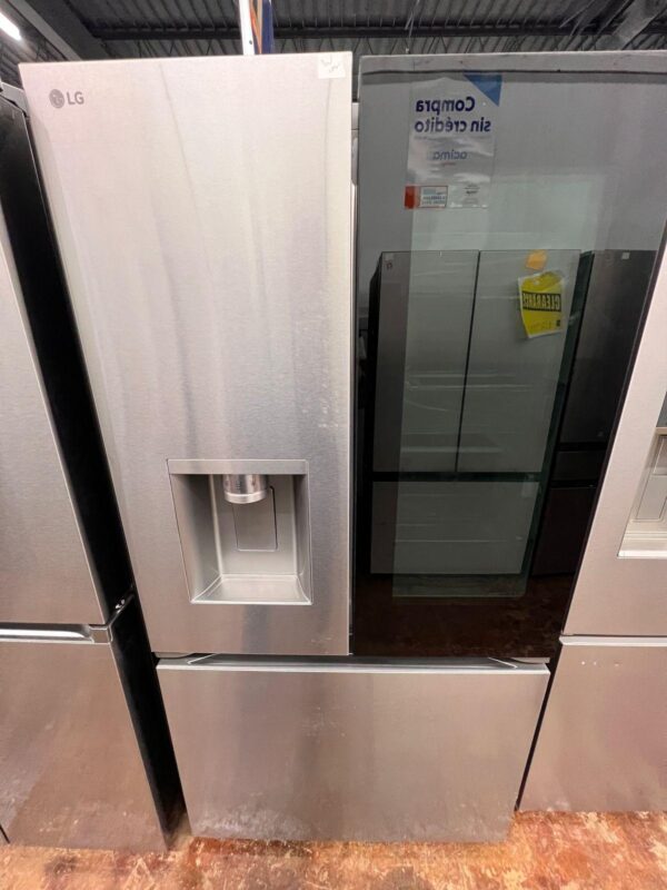 LG French Door Fridge – Smart Screen, Sleek Steel Look