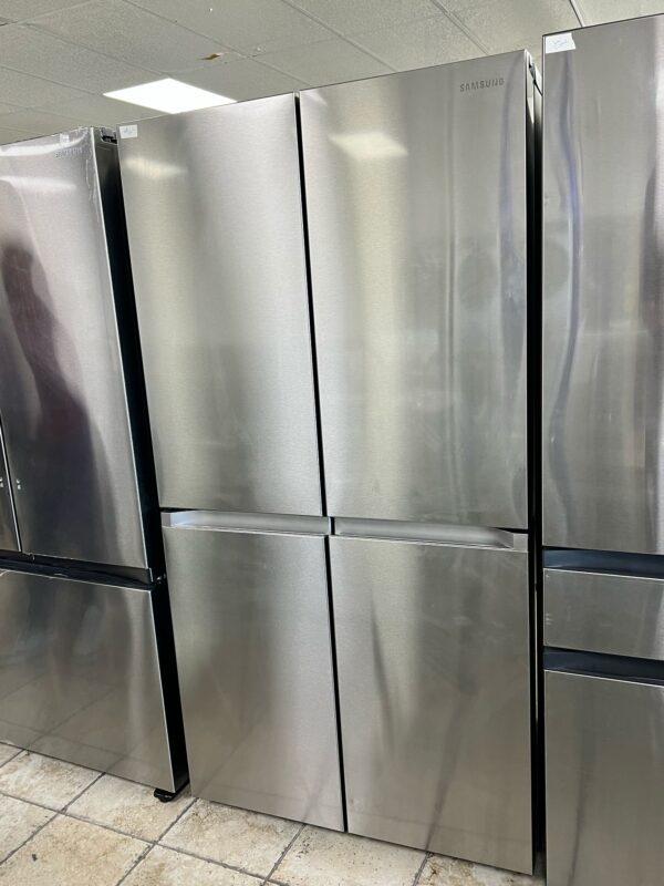 Samsung Scratch Dent Refrigerator In Stainless Steel